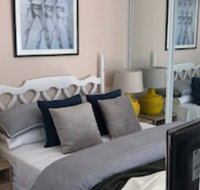 Sun-drenched 1 Bed Studio Apartment In Newtown - Accommodation Kalgoorlie