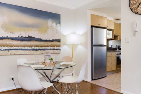 Woolloomooloo Modern Apartment 12 BRK - Accommodation Kalgoorlie 4