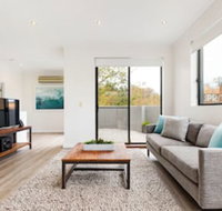 Spacious  Sunny 1 Bdrm in Surry Hills - FOV - Accommodation Kalgoorlie