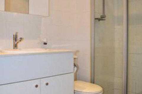 Tranquil 1 Bedroom Apartment With Sunny Courtyard - Accommodation Kalgoorlie 1