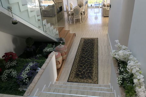 Luxury Big House Cinema Pool Many Guests - Accommodation Kalgoorlie 1