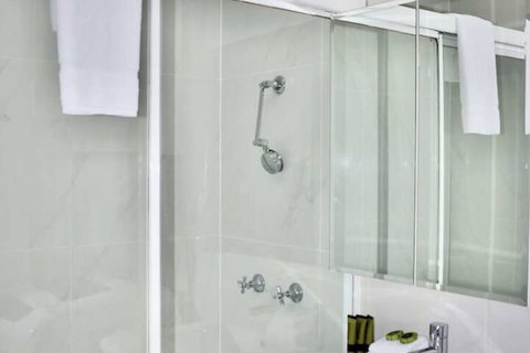Surry Hills Terrace With Hot Tub - Accommodation Kalgoorlie 4