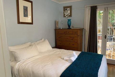 Surry Hills Terrace With Hot Tub - Accommodation Kalgoorlie 5