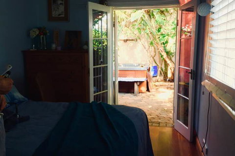 Surry Hills Terrace With Hot Tub - Accommodation Kalgoorlie 6