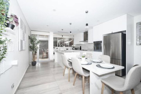 Luxury Villa Darlington - Vine - Accommodation Kalgoorlie 0