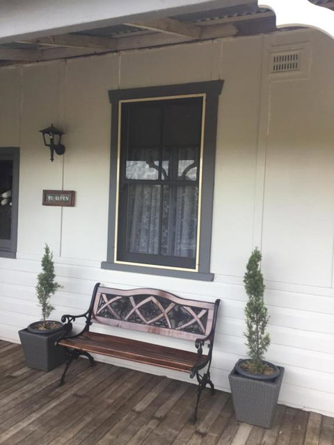 Araluen Historic House Deluxe Room - Accommodation Kalgoorlie 1