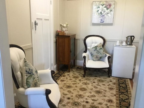 Araluen Historic House Deluxe Room - Accommodation Kalgoorlie 6