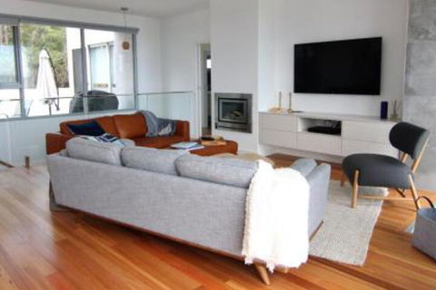 BEACHHOUSE BINALONG Luxury Waterfront Holiday House At Bay Of Fires - Accommodation Kalgoorlie 5