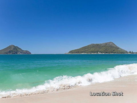 8 The Helm 22 Voyager Close Hear The Waves From Shoal Bay Beach - Accommodation Kalgoorlie 6