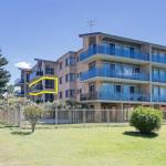 8 The Helm 22 Voyager Close Hear The Waves From Shoal Bay Beach - Accommodation Kalgoorlie 0