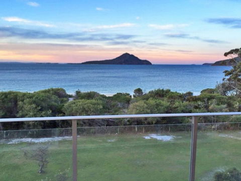 11 Luskin Lodge 29 Weatherly Close Stunning Water Views - Accommodation Kalgoorlie 2