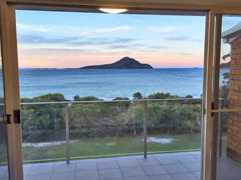11 Luskin Lodge 29 Weatherly Close Stunning Water Views - Accommodation Kalgoorlie 3