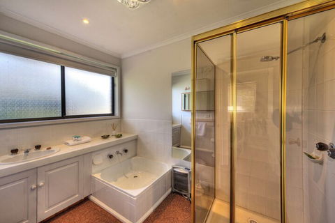 Stones Throw - Accommodation Kalgoorlie 4