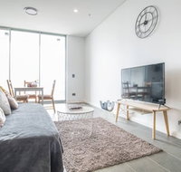 Home With Convenient Location Close to Traincbd - Accommodation Kalgoorlie