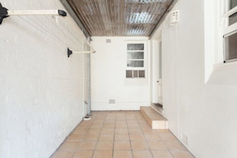 Charming Centrally Located 2 Bedroom Accommodation - Accommodation Kalgoorlie 0