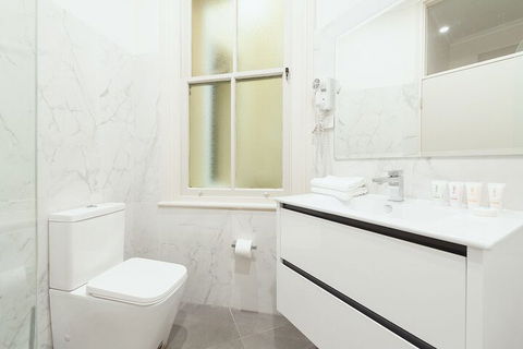 Stunning Sydney Home 2 - Accommodation Kalgoorlie 4