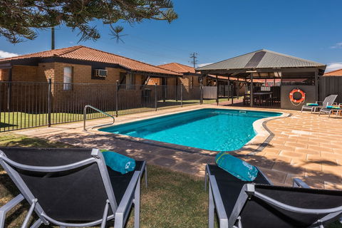 Geraldton's Ocean West - Accommodation Kalgoorlie 1