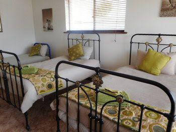 Catalina Cottage Holiday House - Accommodation Kalgoorlie 1