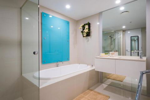 29 / F Private Apartment In Iconic Q Resort & Spa. Ocean & River Views - Accommodation Kalgoorlie 0