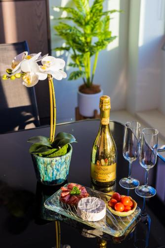29 / F Private Apartment In Iconic Q Resort & Spa. Ocean & River Views - Accommodation Kalgoorlie 2