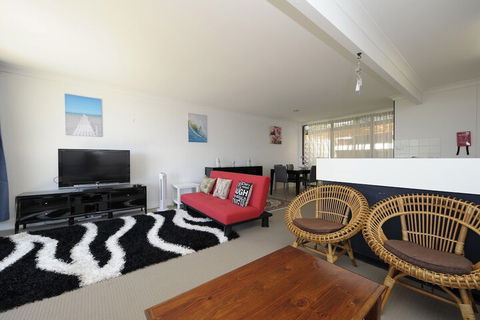 The Crest Unit 5 / 6 8 Tomaree Road - Accommodation Kalgoorlie 5