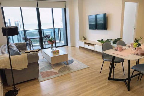 Surferparadise Gem+parkingflexible Refund - Accommodation Kalgoorlie 5