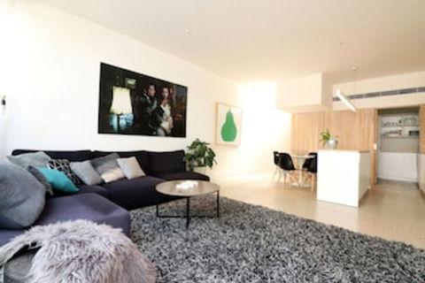 Inspired Designer Carlton North Terrace - Rejuvenate Stays - Accommodation Kalgoorlie 0