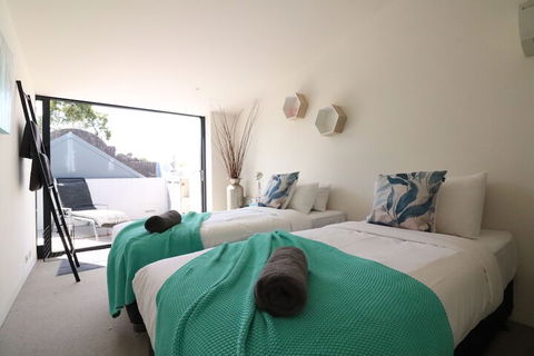 Inspired Designer Carlton North Terrace - Rejuvenate Stays - Accommodation Kalgoorlie 5