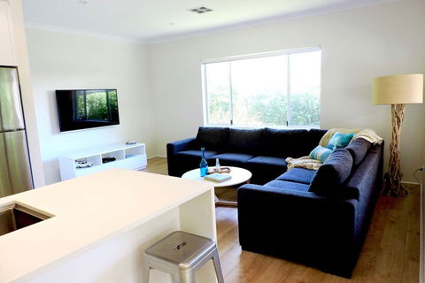 Contemporary Cove - Accommodation Kalgoorlie 7