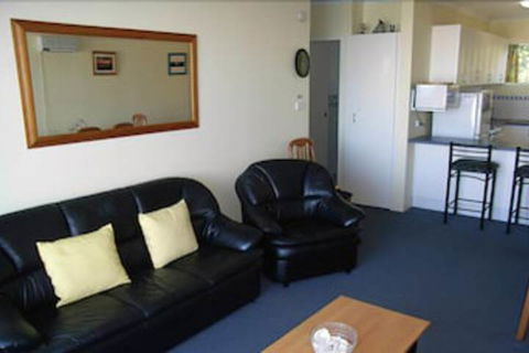 Bella Vista Unit 20 / 19 Shoal Bay Road - Accommodation Kalgoorlie 5