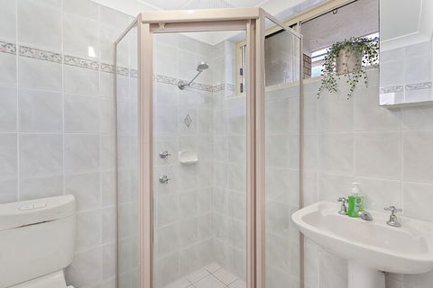 South Pacific Unit 5 / 13 Shoal Bay Road - Accommodation Kalgoorlie 4