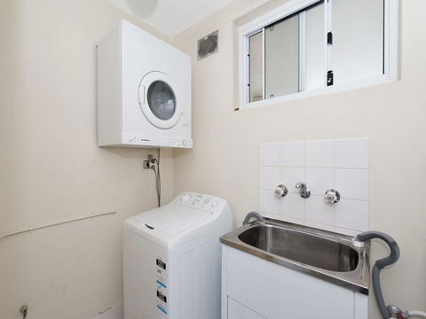 Shoal Edge Unit 1 / 31Shoal Bay Road - Accommodation Kalgoorlie 3