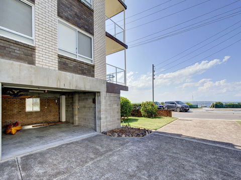 Shoal Edge Unit 1 / 31Shoal Bay Road - Accommodation Kalgoorlie 0