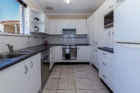 2 Bedroom Apartment Laman Lodge Unit 5 - Accommodation Kalgoorlie 1
