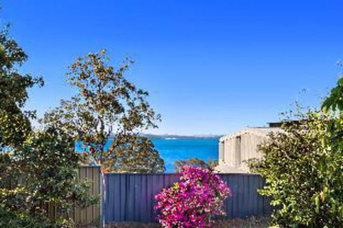 1 Bedroom House Government Road No. 102 PET FRIENDLY - Accommodation Kalgoorlie 0