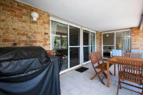 3 Bedroom House At Sandy Point Road 151 - Accommodation Kalgoorlie 1