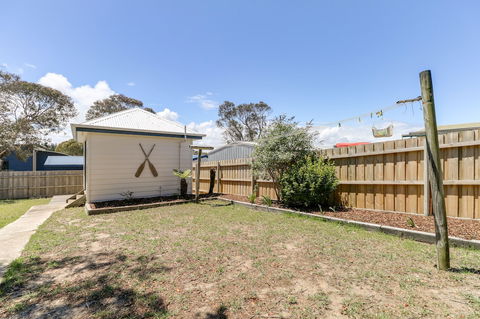 Beacon Cottage - Accommodation Kalgoorlie 2