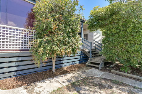 Beacon Cottage - Accommodation Kalgoorlie 0