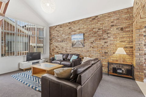 The Pines 5 / 4 Messines Street - Accommodation Kalgoorlie 7