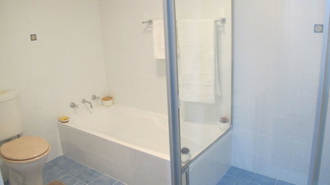 Sleek Apartment Unit 87 - Accommodation Kalgoorlie 4