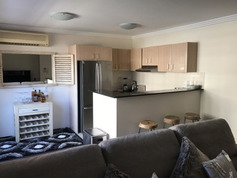 Sleek Apartment Unit 87 - Accommodation Kalgoorlie 5