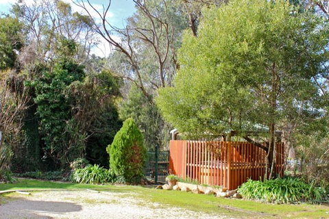 Cedar Holiday Units Apartment 1 - Accommodation Kalgoorlie 5