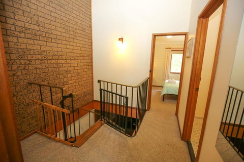 Cedar Holiday Units Apartment 2 - Accommodation Kalgoorlie 5