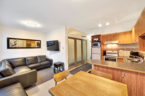 Snow Ski Apartments 07 - Accommodation Kalgoorlie 3