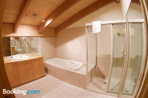 Snow Ski Apartments 38 - Accommodation Kalgoorlie 0