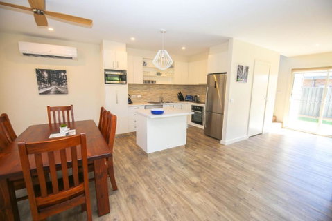 Amber Mist Villa One - Accommodation Kalgoorlie 4