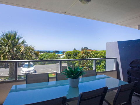LORNE CHALET APARTMENT 10 Ask About Midweek Deals - Accommodation Kalgoorlie 3