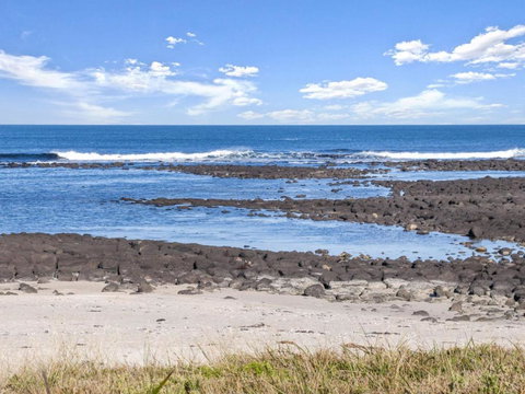 Julieanne South Beach Home Made For Families - Accommodation Kalgoorlie 5