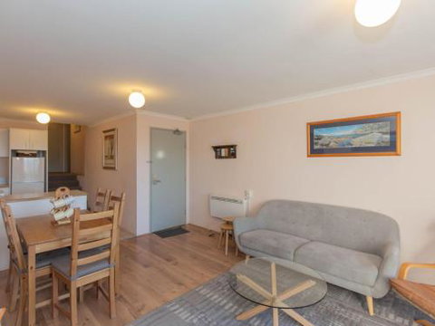 Cascades 13 / 3 Kurrajong Street - Accommodation Kalgoorlie 5