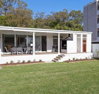 3 Lillian Street fantastic house so close to the water - Accommodation Kalgoorlie